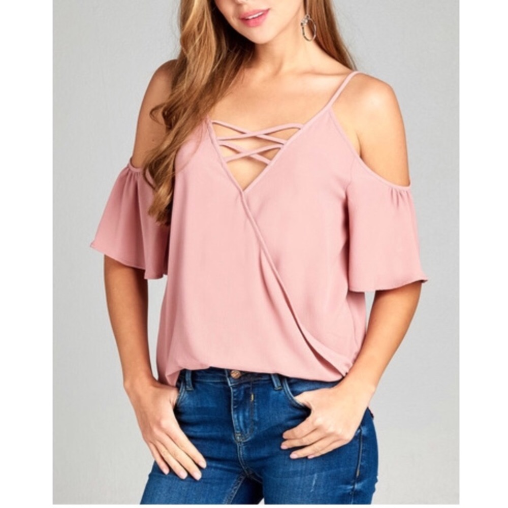 Off shoulder crepe top in misty rose S/M/L